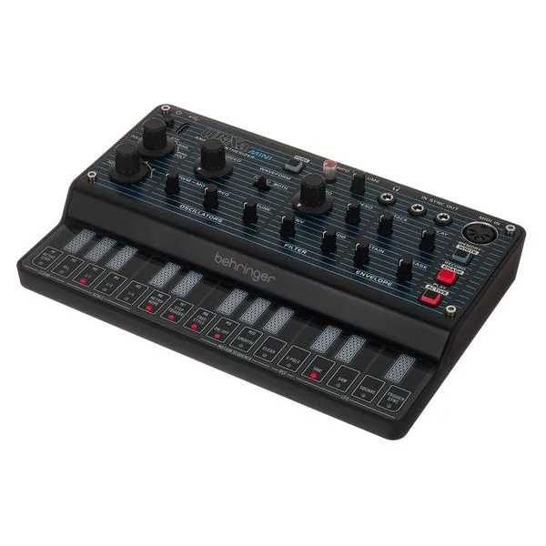 Sintetizzatore Behringer UB-Xa Mini